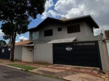 Casa de esquina no Carandá com valor surpreendente
