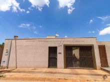 Casa térrea no bairro Pioneiros