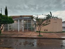 Casa com edícula e energia solar