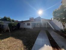 Casa com quintal grande