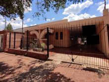 Casa térrea com ótimo terreno - oportunidade