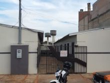 Kitnet na avenida principal do bairro Ze Pereira