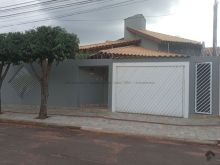 Ótima casa 1 suíte - 2 quartos com muito espaço
