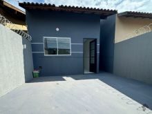 Casa com 2 quartos e corredor