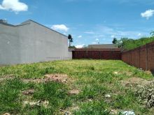 Terreno meia quadra do asfalto