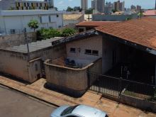 Imóvel comercial com 720 m²