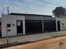 Ampla e com acabamento top