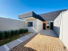 Casa com piscina no Rita Vieira