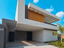 Casa térrea rica em planejados - Residencial Alphaville III