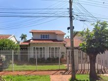 Casa tipo sobrado