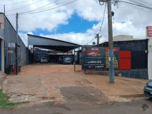 Galpão com pé-direito alto