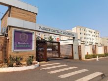 Apartamento térreo com espaço privativo