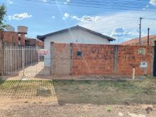 Ótima casa - quintal amplo