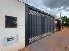 Casa de esquina - Jardim Mansur - Vilas Boas
