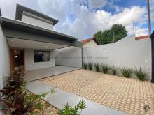Casa com 3 quartos - gourmet e armários