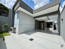 Casa moderna e sofisticada com piscina