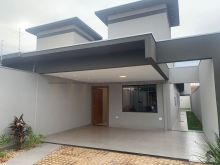 Casa com ótimo acabamento no bairro Mata do Jacinto