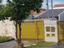 1 suíte - 1 quarto - 2 banheiros garagem coberta