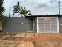 Casa com 3 quartos e edícula