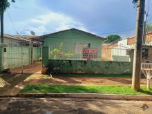Casa tipo kitnet - terreno grande