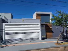 Linda casa no bairro Sírio Libanês - MS