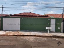 Casa térrea no Jardim São Lourenço com piscina