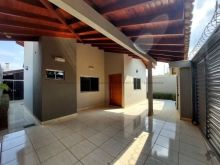 Linda casa com terreno na região do Tiradentes