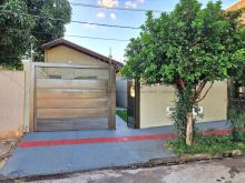 Casa térrea - cômodos amplos no Guanandi