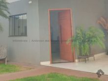 Lindo sobrado aconchegante com iluminação fotovoltaica