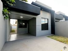 Linda casa com quintal moderna