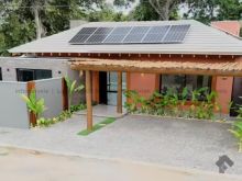 Casa nova com 3 suítes impecáveis e independentes