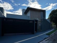 Água Limpa - casa térrea com 3 suítes e piscina