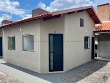 Casa em condomínio no Jardim Anache