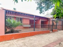 Casa térrea com dupla aptidão