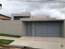 Casa térrea no bairro Carandá Bosque I