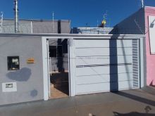 Casa com dois quartos mais uma suíte