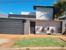 3 suítes - área gourmet - piscina - sala e terreno amplo