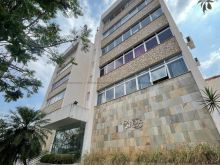 Apartamento amplo e mobiliado na região central