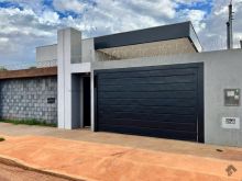 Casa térrea com área gourmet integrada