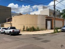 Casa comercial de esquina - próximo ao HPLAS
