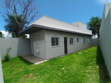 Casa com 02 quartos