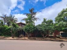 Casa comercial única ao lado do Parque dos Poderes