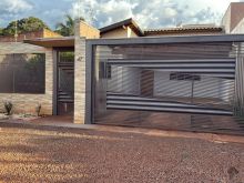 Casa com 3 quartos - sendo uma suíte