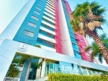 Square - andar alto - rico em detalhes