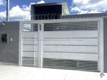 Casa 1 apartamento - 2 quartos