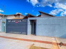 Casa ampla 03 suítes - oportunidade