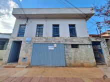 Imóvel comercial com 07 salas