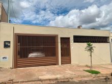 Casa em ótima localização no bairro São Francisco