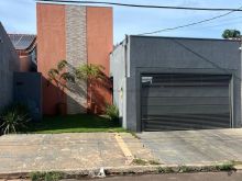 Com toda a mobília