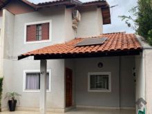 Sobrado com excelente acabamento e piscina